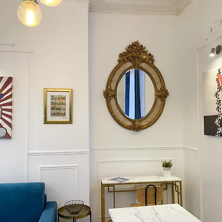 Apartment Urbanflat 72 - De 3 St Honore Mermoz Paris